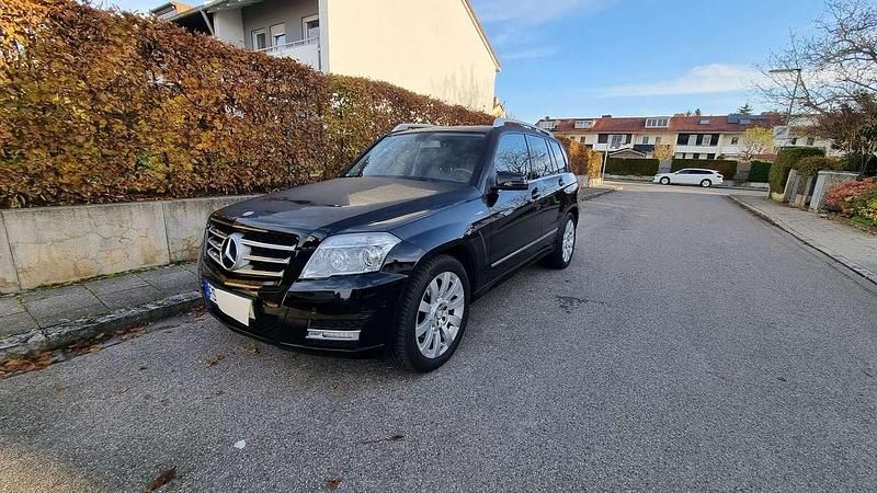 Schwarz Gebraucht 2010 Mercedes GLK220 Sport Edition SUV | 16.500 € (Fairer Preis) - Bild 1/4