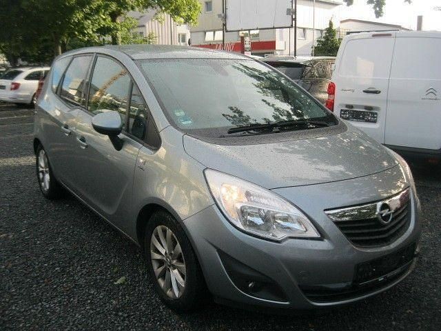 Gebraucht Opel Meriva Active 120 PS (88 kW) 2013 Silber Van / Kleinbus