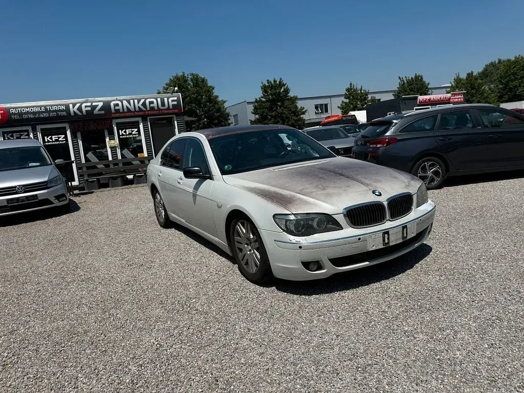 Gebraucht BMW 730 Sport Line 231 PS (169 kW) 2007 Black sapphire metallic Limousine