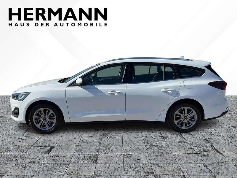 Gebraucht Ford Focus Titanium 125 PS (91 kW) 2023 Weiß Limousine