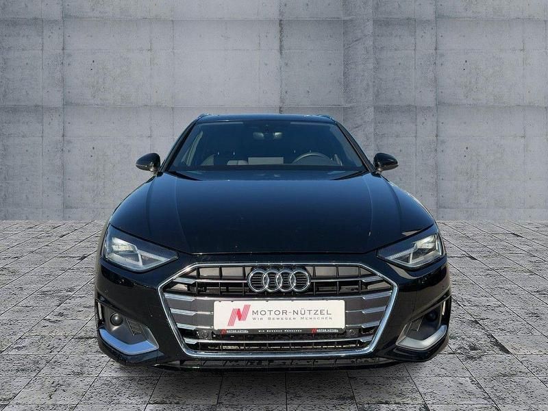 Second-hand Audi A4 Advanced 204 CP (150 kW) 2023 Negru Break