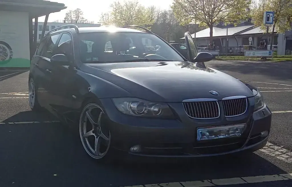 Gebraucht BMW 330 Performance 231 PS (169 kW) 2006 Grau Kombi