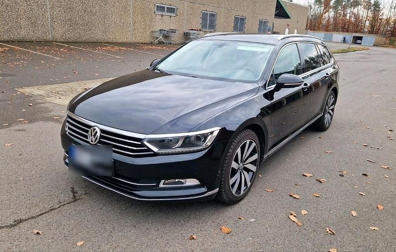 Gebraucht VW Passat Highline 150 PS (110 kW) 2018 Schwarz Kombi