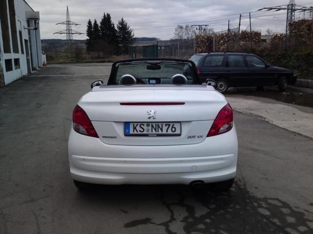 Gebraucht Peugeot 207 CC 204 PS (150 kW) 2008 Weiß Cabrio
