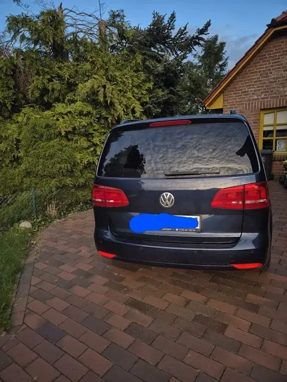 Gebraucht VW Touran Match 140 PS (102 kW) 2013 Blau Van / Kleinbus