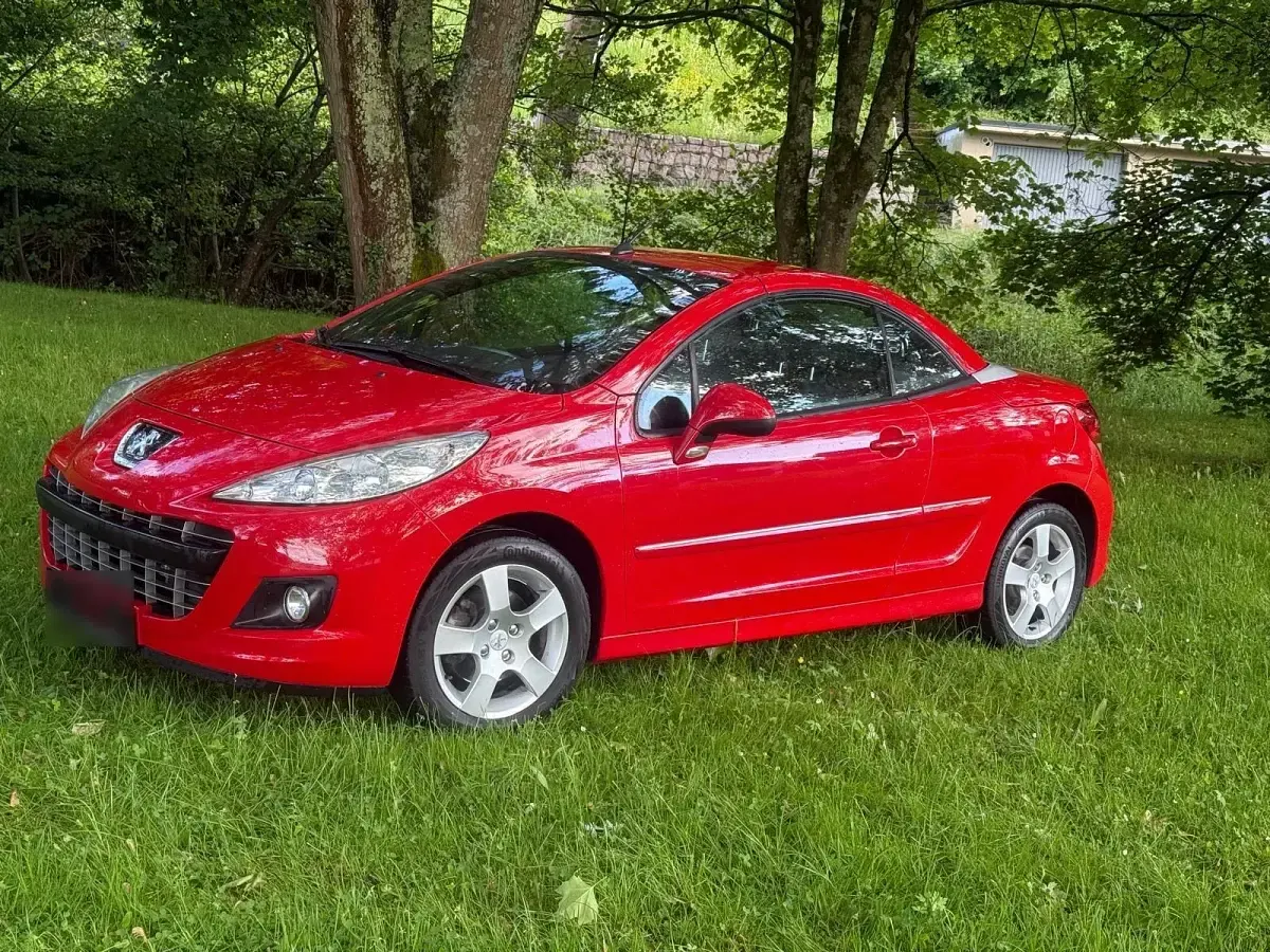 Gebraucht Peugeot 207 88 PS (64 kW) 2015 Rot Cabrio