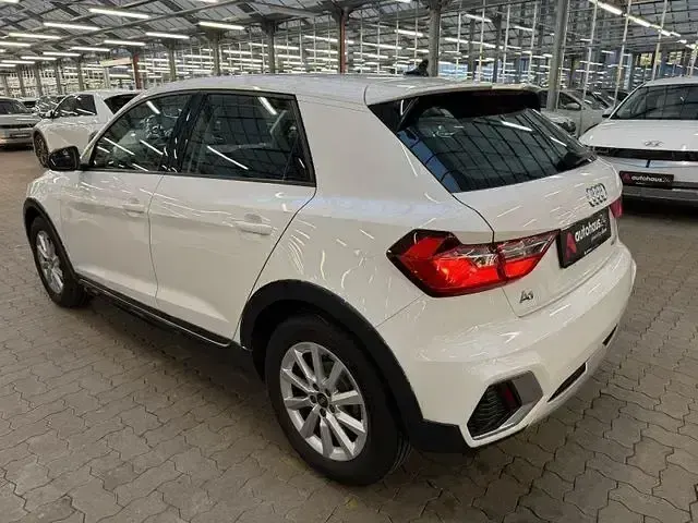 Gebraucht Audi A1 Basis 110 PS (80 kW) 2022 Weiß SUV