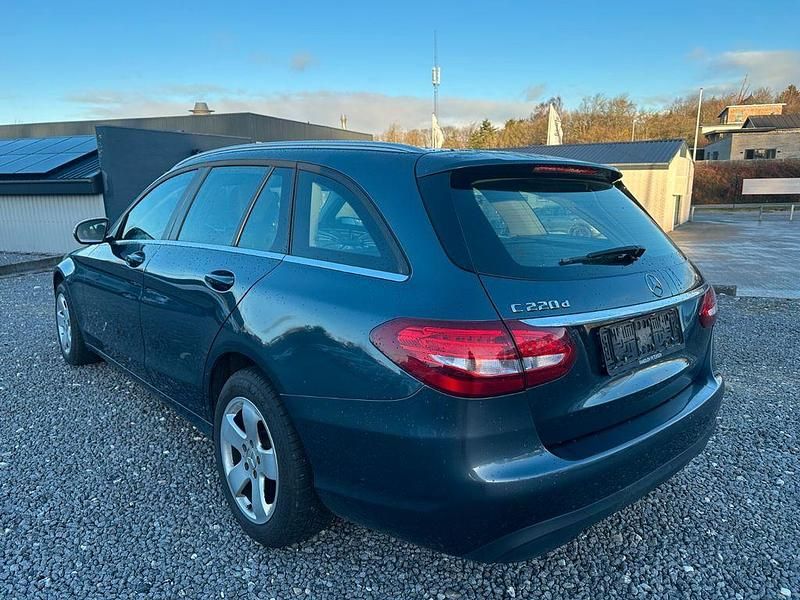 Gebraucht Mercedes C220 170 PS (125 kW) 2015 Grau Kombi