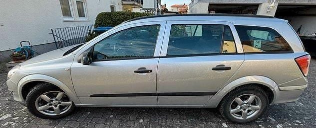 Gebraucht Opel Astra 115 PS (84 kW) 2009 Silber Kombi