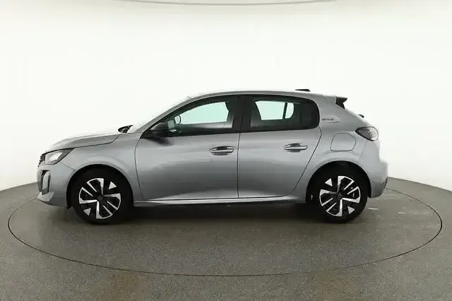 Neu Peugeot 208 101 PS (74 kW) 2025 Grau Kleinwagen