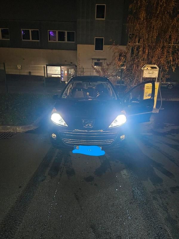 Schwarz Gebraucht 2009 Peugeot 207 Kombi | 1.250 € (Guter Preis) - Bild 1/4