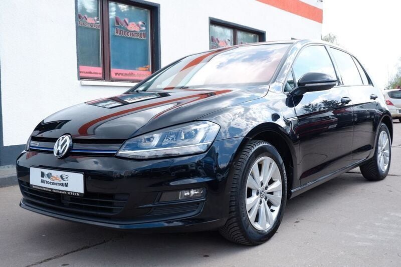 Schwarz Gebraucht 2015 VW Golf VII Comfortline Limousine | 12.990 € (Fairer Preis) - Bild 1/4