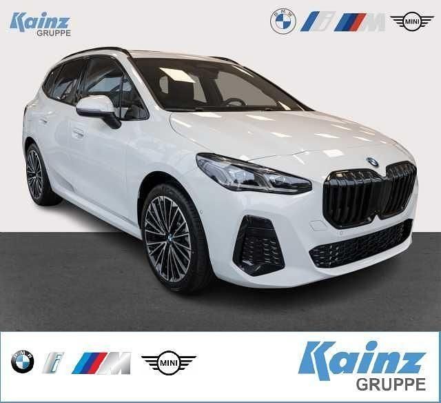 Alpinweiss iii Neu 2025 BMW 230 M Sport Van / Kleinbus | 60.490 € (Teuer) - Bild 1/4