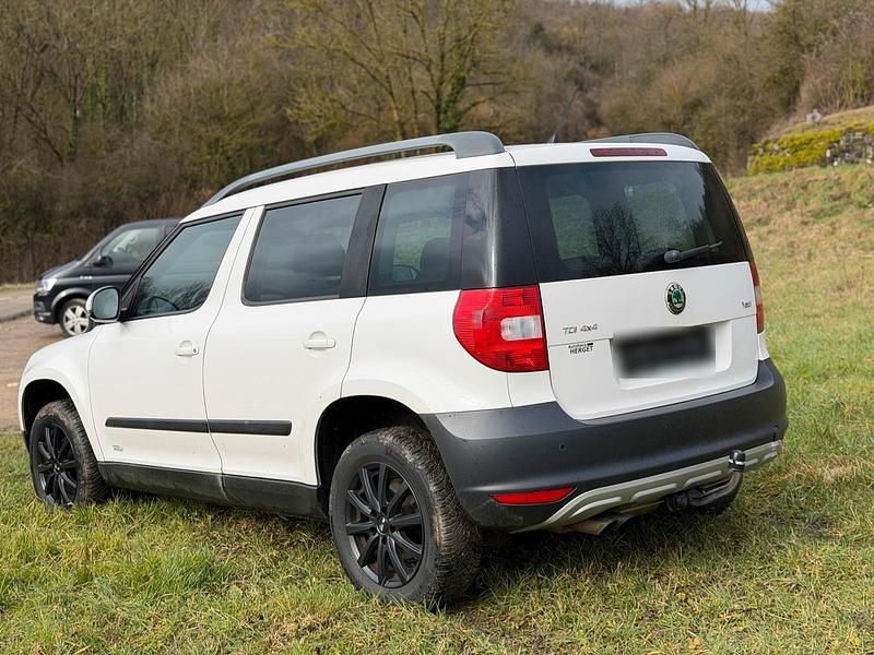 Gebraucht Skoda Yeti 140 PS (102 kW) 2013 Weiß SUV