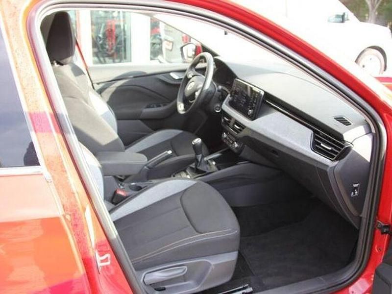 Gebraucht Skoda Kamiq 95 PS (69 kW) 2024 Velved red (metallic) SUV