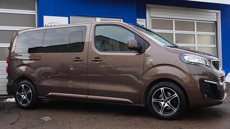 Gebraucht Peugeot Traveller 179 PS (131 kW) 2018 Rich oak Van / Kleinbus