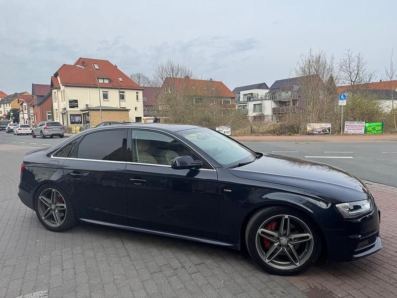 Gebraucht Audi A4 Comfort 224 PS (164 kW) 2016 Grau Limousine