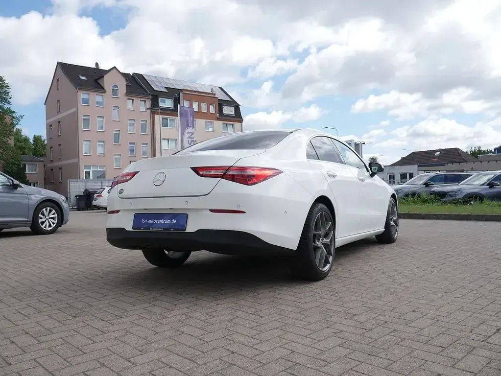 Gebraucht Mercedes CLA180 136 PS (100 kW) 2019 Weiß Coupé