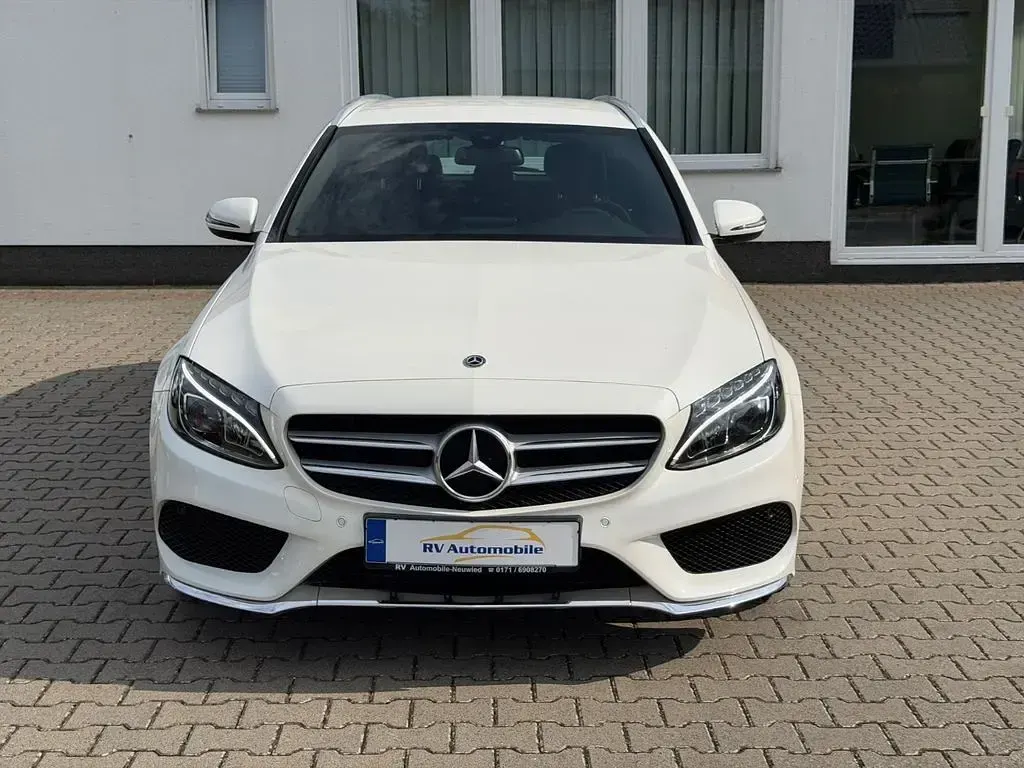Gebraucht Mercedes C180 AMG 116 PS (85 kW) 2019 Weiß Kombi