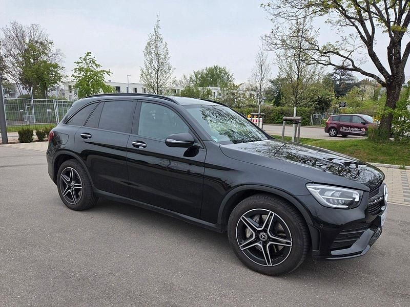 Gebraucht Mercedes GLC220 194 PS (142 kW) 2020 Schwarz SUV