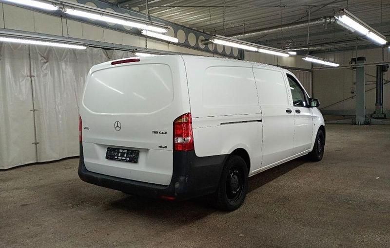 Gebraucht Mercedes Vito 163 PS (119 kW) 2017 Weiß Van