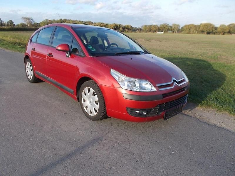 Rot Gebraucht 2007 Citroën C4 Advance Limousine | 3.695 € - Bild 1/4