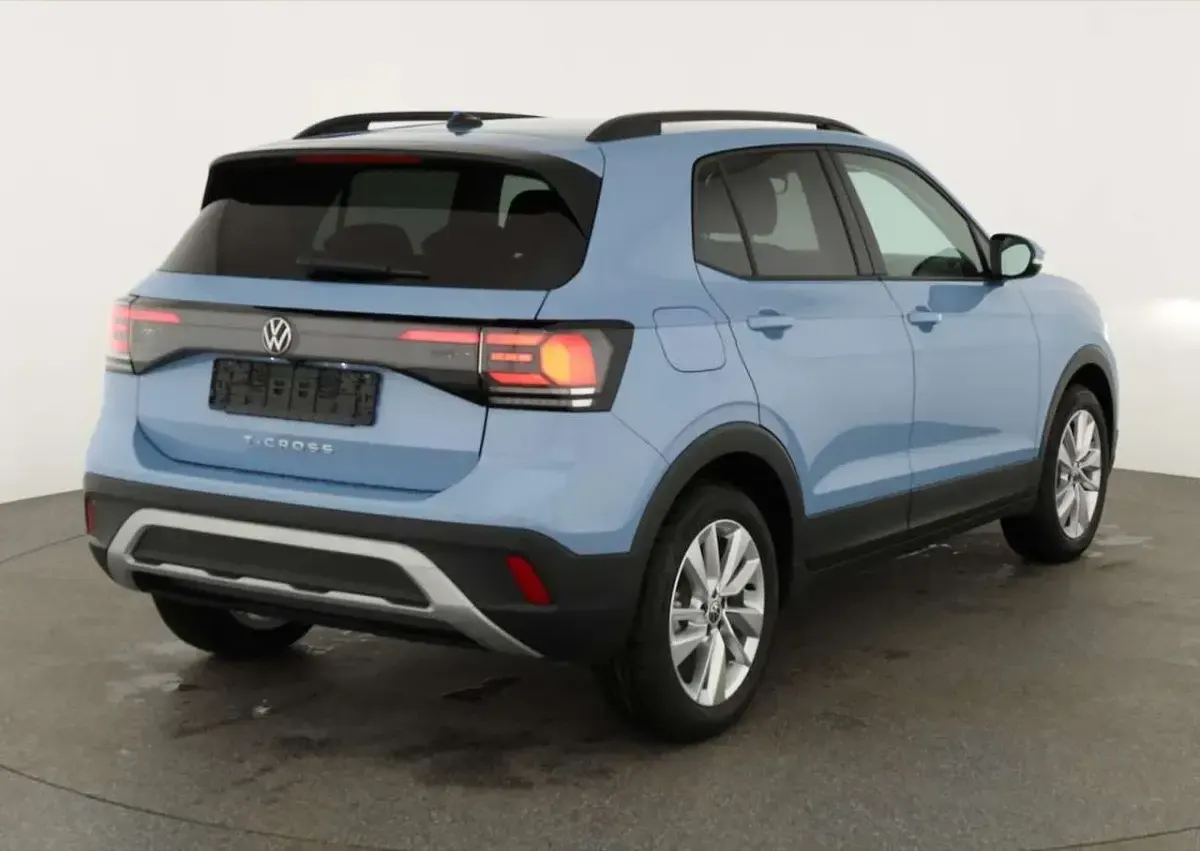 Neu VW T-Cross Life 150 PS (110 kW) 2026 Clear blue metallic SUV