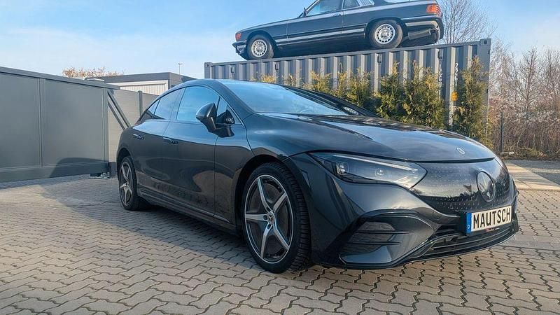 Grau Gebraucht 2022 Mercedes EQE350 AMG Limousine | 41.900 € (Guter Preis) - Bild 1/4