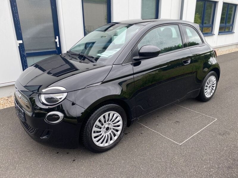 Gebraucht Fiat 500e Action 69 kW (95 PS) 2022 Schwarz