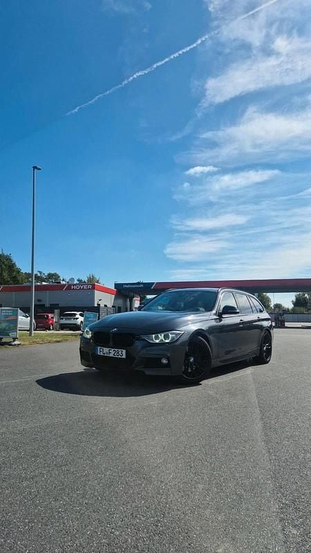 Grau Gebraucht 2014 BMW 330 M Performance Kombi | 14.400 € (Superpreis) - Bild 1/4