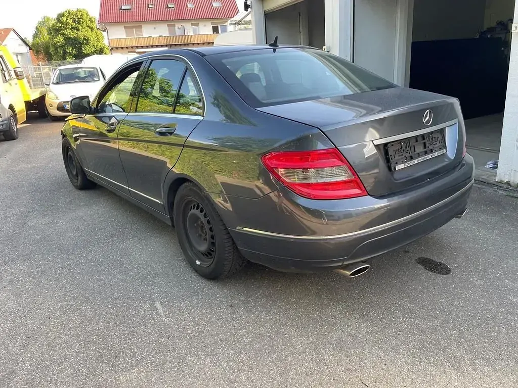 Gebraucht Mercedes C230 204 PS (150 kW) 2008 Grau Limousine