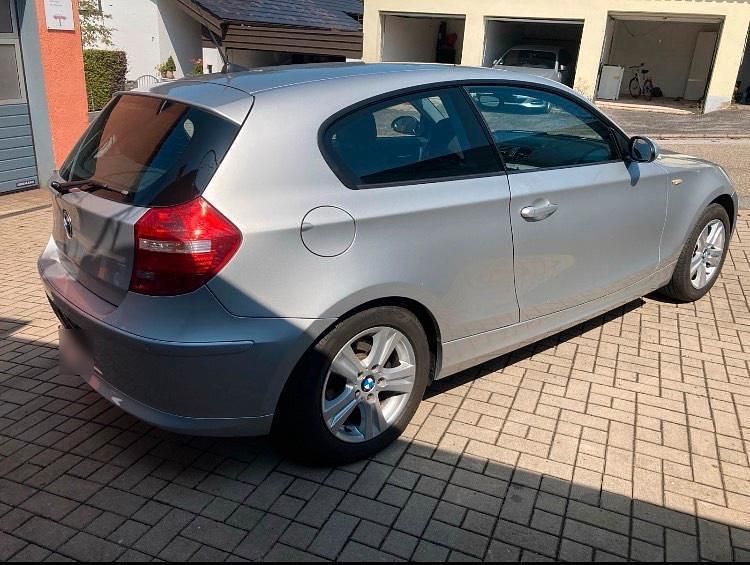 Gebraucht BMW 116 120 PS (88 kW) 2009 Silber Kleinwagen