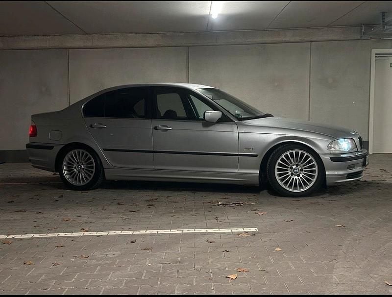 Gebraucht BMW 323 170 PS (125 kW) 1999 Silber Limousine