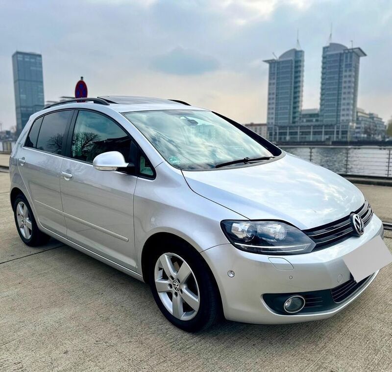 Silber Gebraucht 2010 VW Golf Plus Team Van / Kleinbus | 9.999 € (Teuer) - Bild 1/4