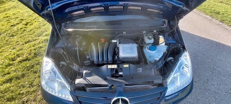 Gebraucht Mercedes A160 Avantgarde 95 PS (69 kW) 2010 Blau Van / Kleinbus