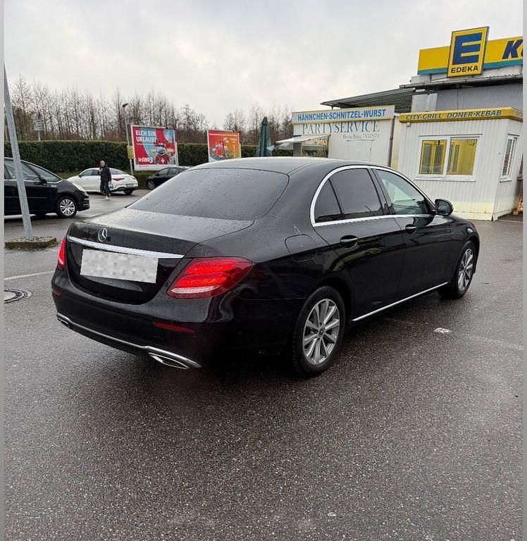 Gebraucht Mercedes E200 184 PS (135 kW) 2017 Schwarz Limousine