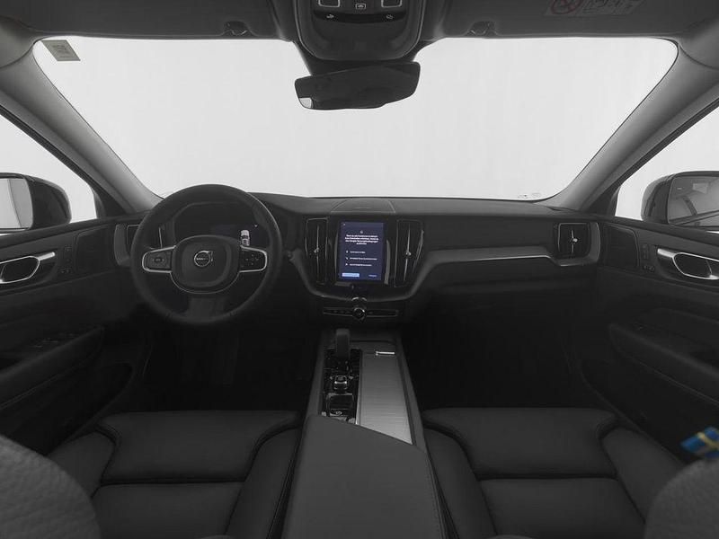 Gebraucht Volvo XC60 Plus 249 PS (183 kW) 2024 Grau platinum grey / metallic SUV