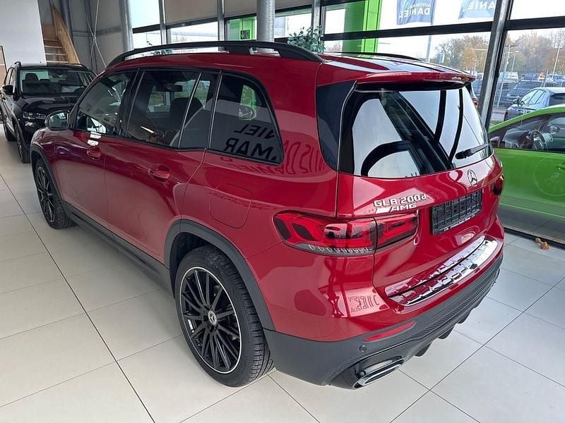 Gebraucht Mercedes GLB200 AMG line 150 PS (110 kW) 2020 Rot SUV