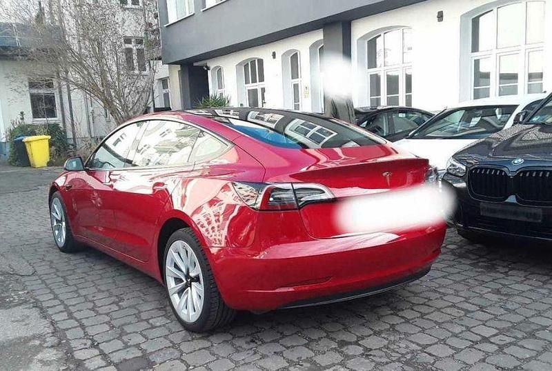 Gebraucht Tesla Model 3 366 kW (498 PS) 2022 Rot metallic Limousine