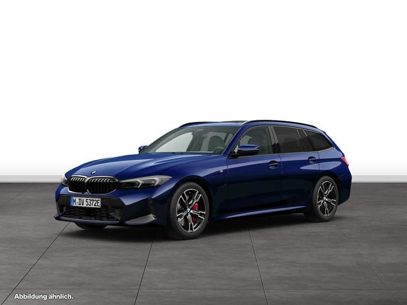 Blau Gebraucht 2024 BMW 330e Kombi | 56.200 € - Bild 1/3
