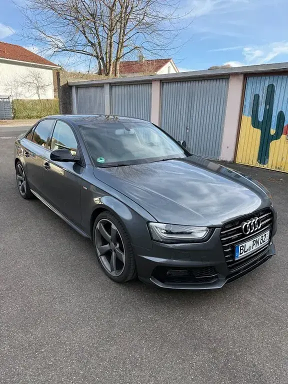 Gebraucht Audi A4 Ambition 177 PS (130 kW) 2015 Grau Limousine