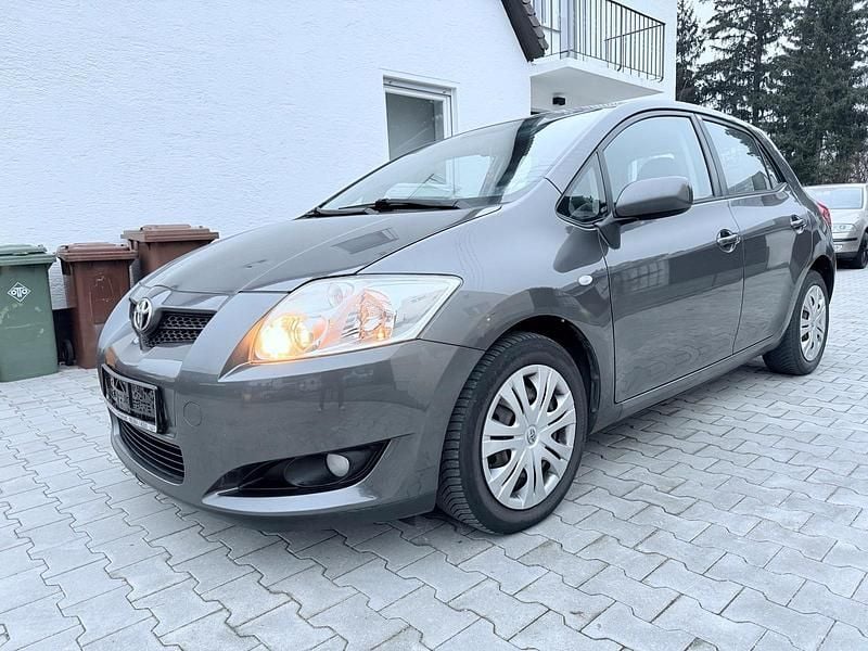 Gebraucht Toyota Auris Sol 126 PS (92 kW) 2009 Grau Kleinwagen