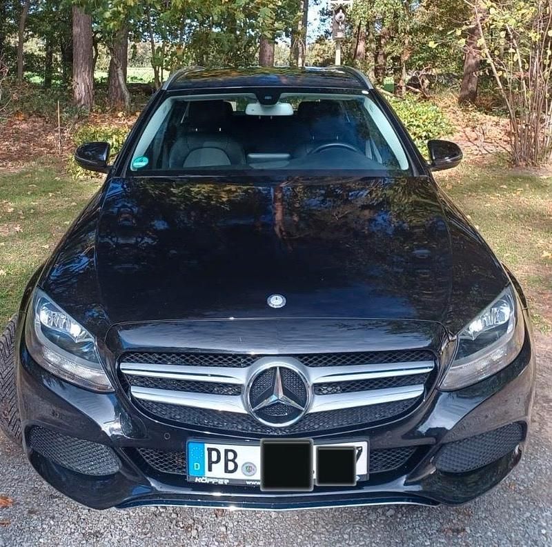 Schwarz Gebraucht 2016 Mercedes C180 Avantgarde Kombi | 13.800 € (Superpreis) - Bild 1/4