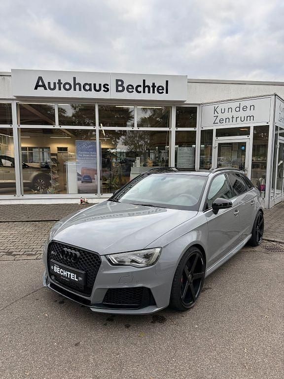 Nardograu Gebraucht 2015 Audi RS3 Sportback Sport Kleinwagen | 39.850 € (Etwas zu teuer) - Bild 1/4