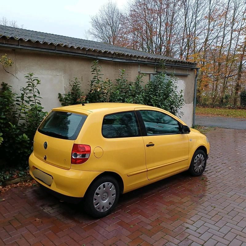 Gebraucht VW Fox 55 PS (40 kW) 2010 Gelb Kleinwagen