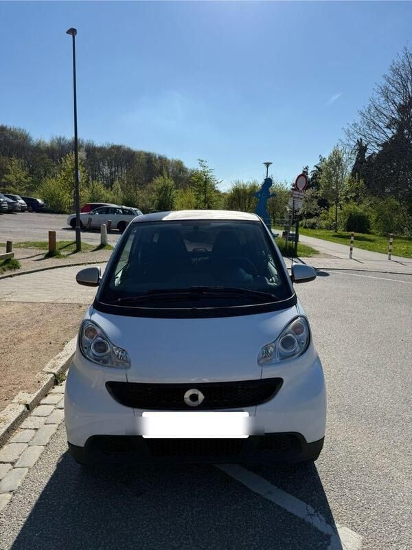 Weiß Gebraucht 2014 Smart ForTwo Coupé Pure Coupé | 5.000 € (Guter Preis) - Bild 1/4