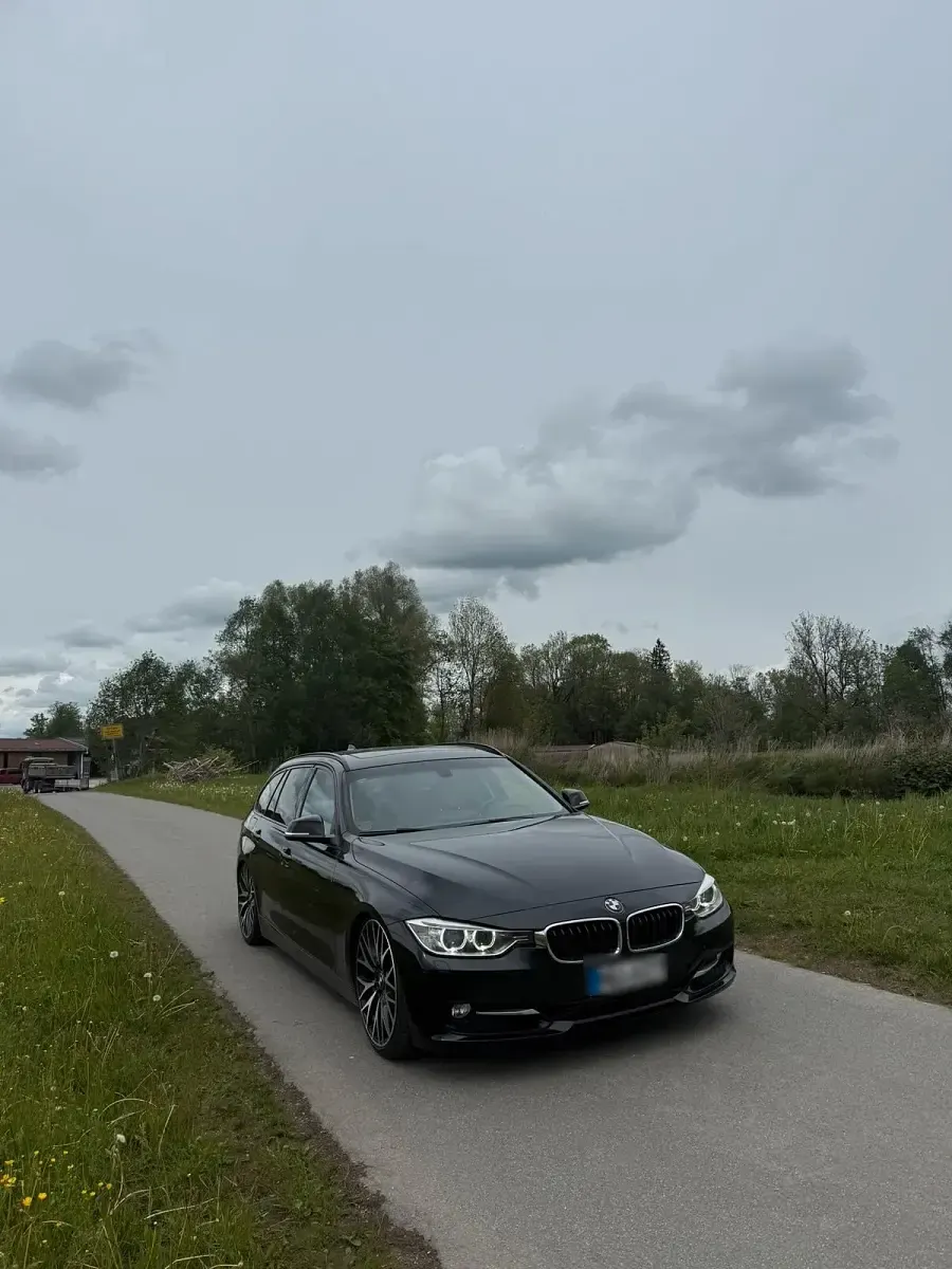 Gebraucht BMW 330 258 PS (189 kW) 2012 Schwarz Kombi