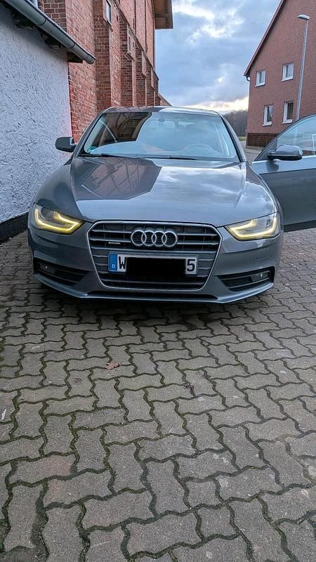 Gebraucht Audi A4 245 PS (180 kW) 2012 Grau Limousine