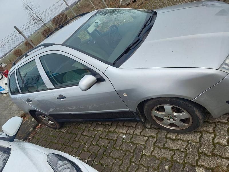 Gebraucht Skoda Fabia Comfort 101 PS (74 kW) 2002 Grau Kombi