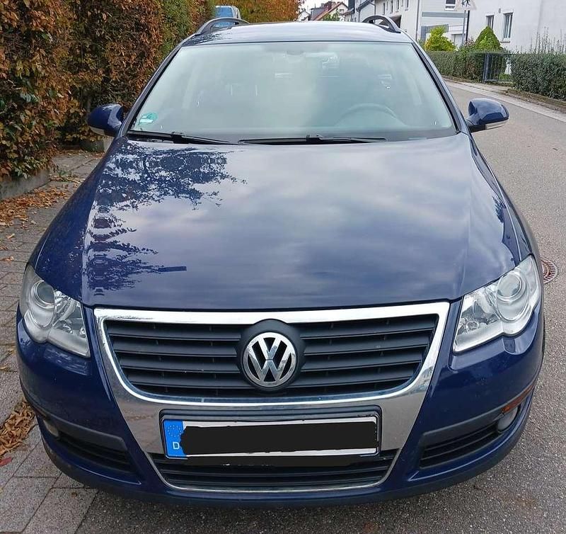 Blau Gebraucht 2008 VW Passat Individual Limousine | 2.500 € (Superpreis) - Bild 1/4